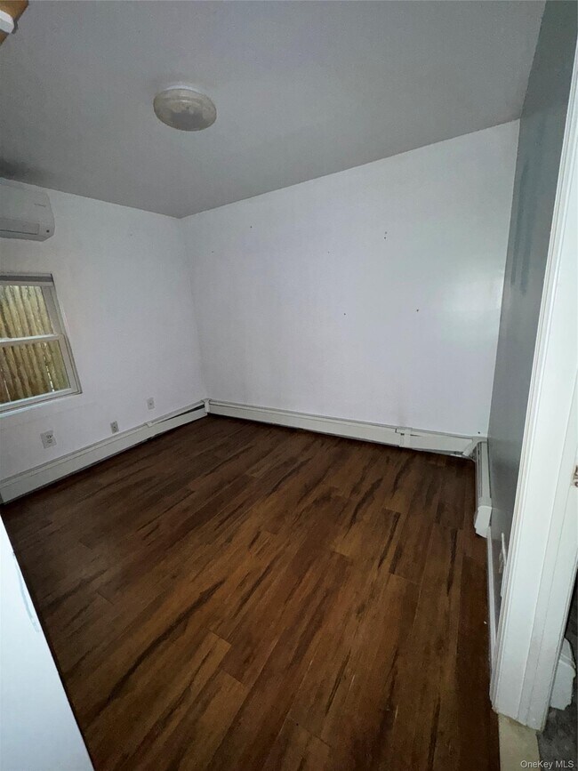 Photo - 14 Locust St