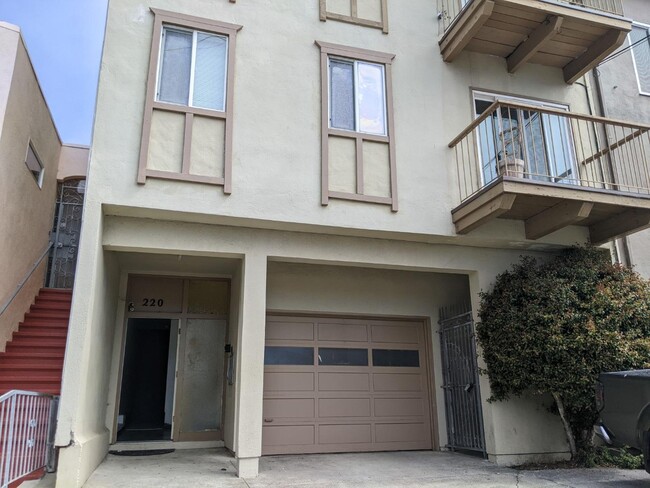 Photo - 220 N Parkview Ave Condo