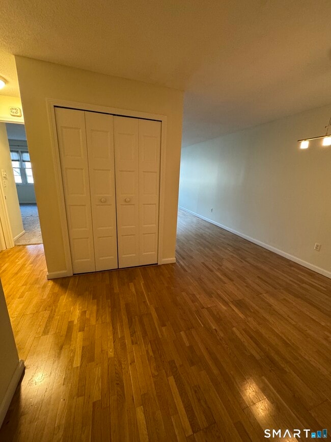 Photo - 34 A Padanaram Rd Unit 103