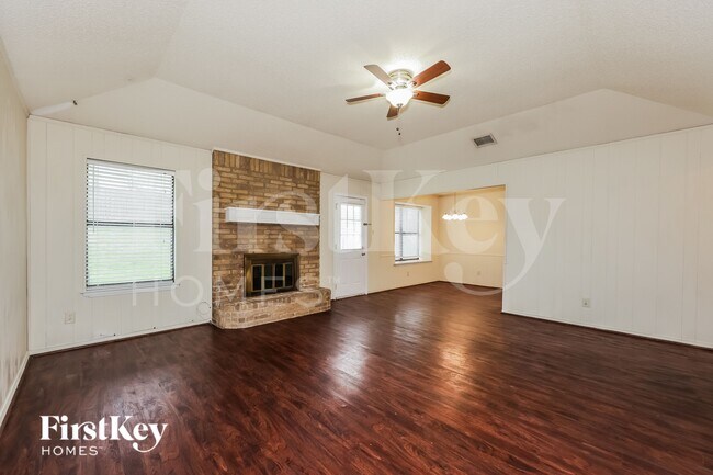 Photo - 6525 Constitution Dr