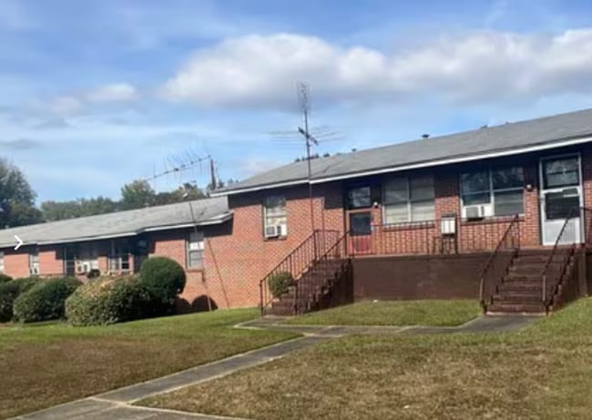 Building Photo - 1400 Shepherd Dr Unit 20