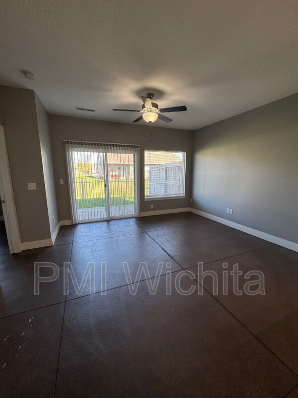 Photo - 5542 N Edwards