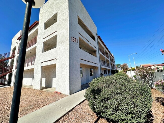 1 BEDROOM 1 BATH DOWNSTAIRS CONDO - 1 BEDROOM 1 BATH DOWNSTAIRS CONDO