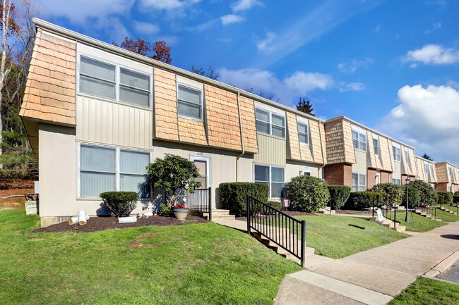 Photo - Woodland Park Apartments
