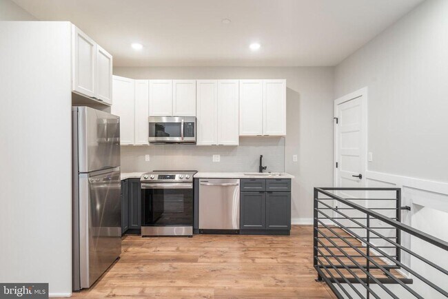 Photo - 435 N 35th St Unit B