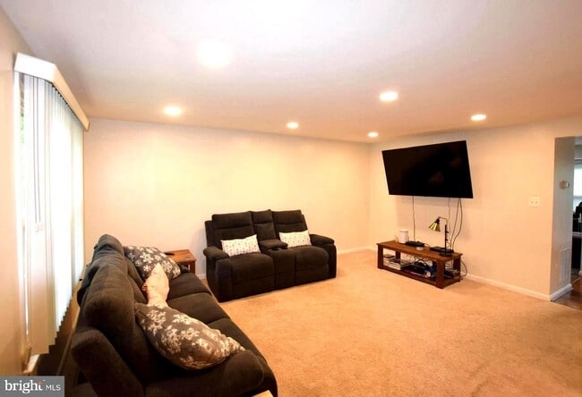 Photo - 6560 Lochleigh Ct
