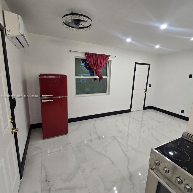 Photo - 77 NW 51st St