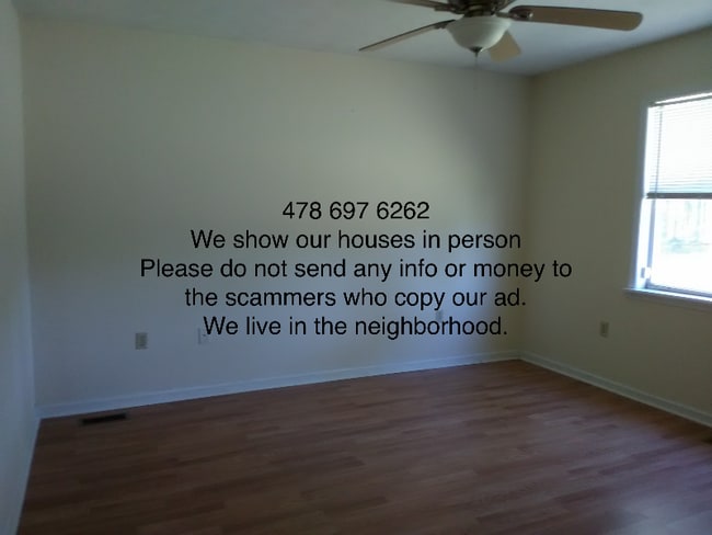 Photo - 626 Windcrest Dr