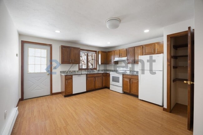 Photo - 3 Watson Ave