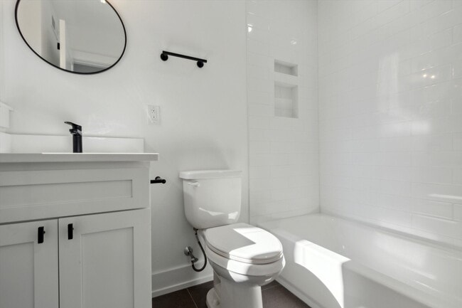 Photo - 2009 N 17th St Unit A