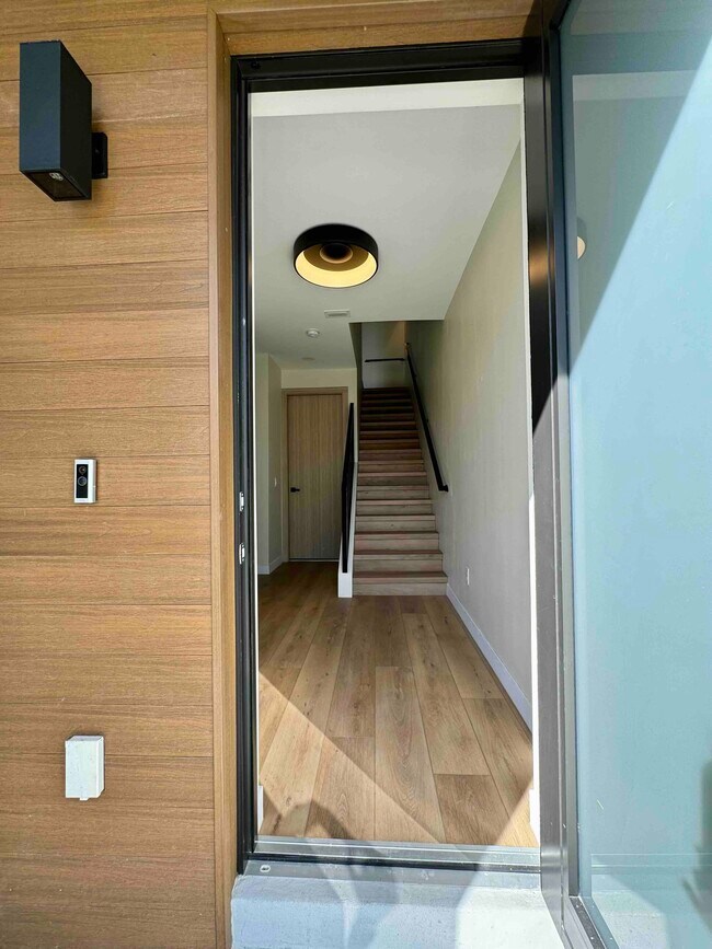 2402 N Ola Ave Townhome Townhome Rental in Tampa FL