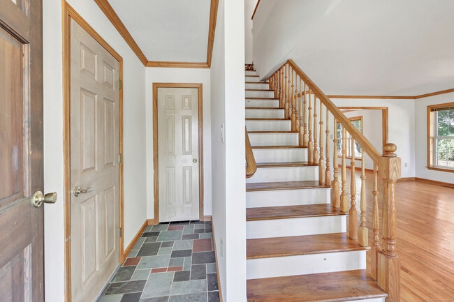 Photo - 142 Meadow St