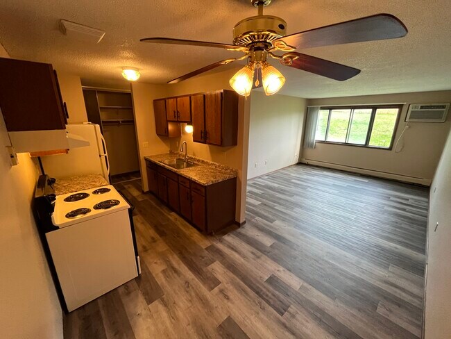 Oakridge Apartments