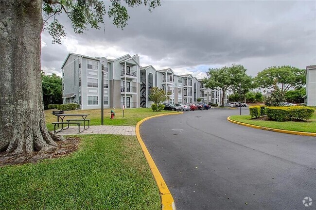 Building Photo - 2550 N Alafaya Trail Unit 10203 Rental