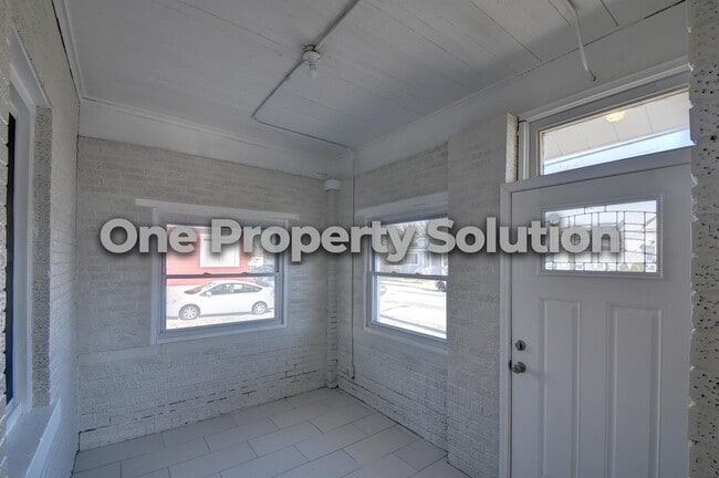 Photo - 1344 Michigan St
