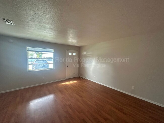 Photo - 213 Montana Ave