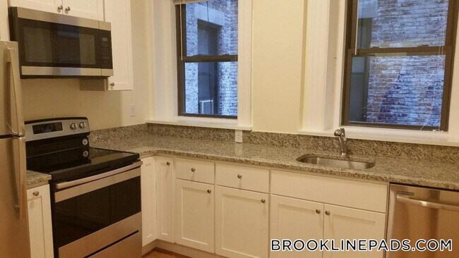 Photo - 1463 Beacon St Unit 14