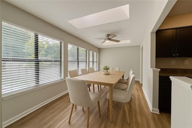 Photo - 1605 Huntingdon Chase