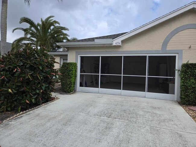 Photo - 4234 SE Home Way