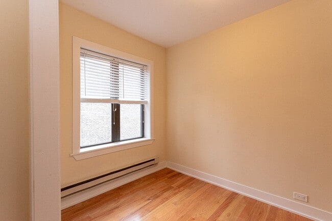 Photo - 3739 N Pine Grove Ave Unit J07P