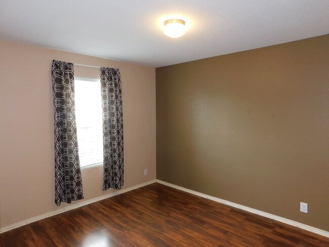 Photo - Beautiful, spacious 4 bedroom, 2.5 bath ho...