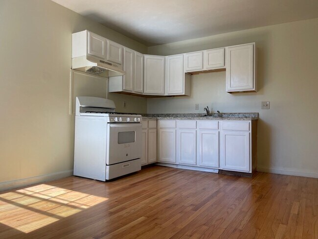 Photo - 714 Shawmut Ave Unit 3