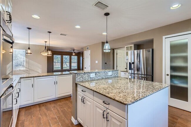 Photo - 13003 S Madrone Trail House