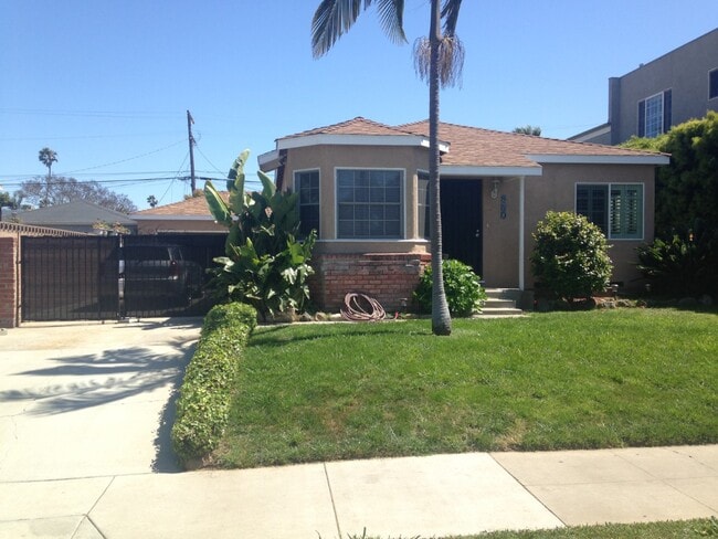 Building Photo - 840 Rose Ave