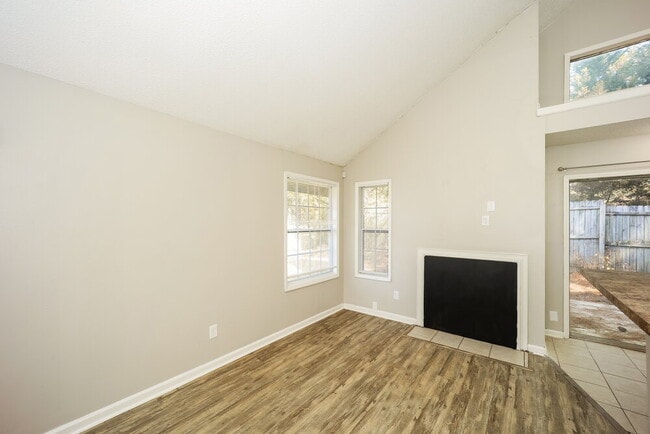 Photo - 8536 Pineland Dr