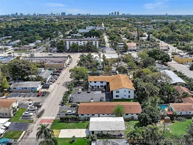 Photo - 216 NW 25th St