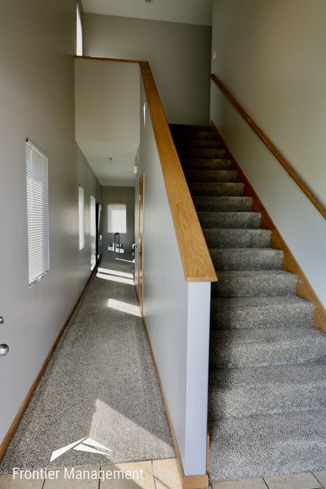 605/607 Walters
