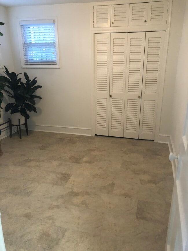 Photo - 2508 Cliffbourne Pl NW Unidad Garden Apartment