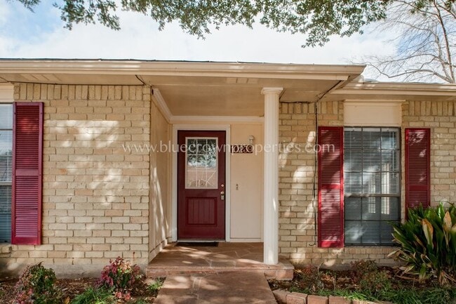 Photo - 10239 Catalpa Rd