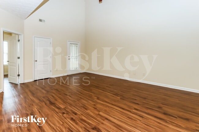 Photo - 1128 Mcconaughy Ct