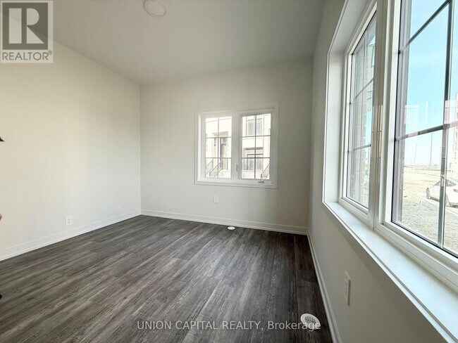 Photo - 30 Bullata Ln