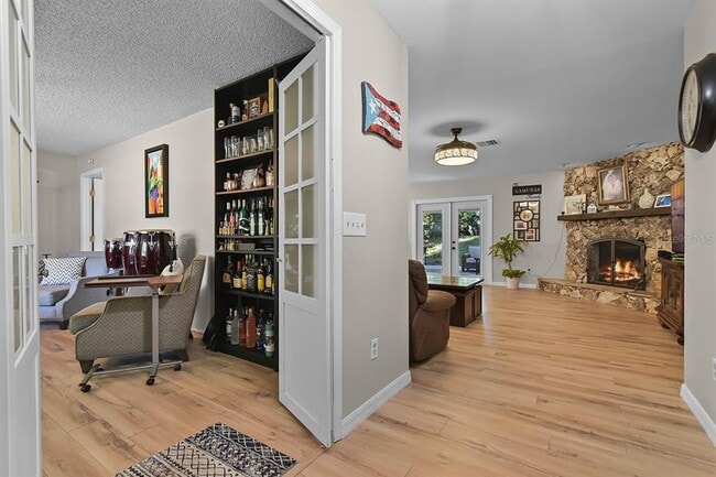 Photo - 889 Torchwood Dr