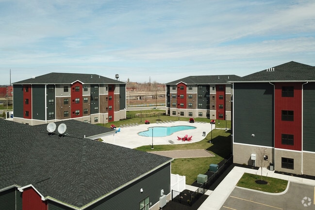 Photo - Monarch 716 Student Living