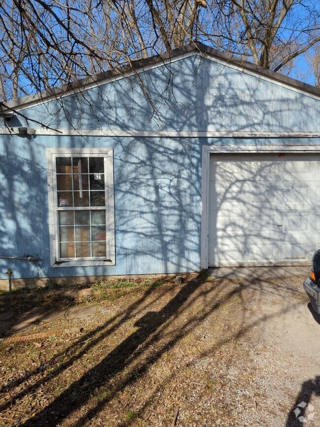 Building Photo - 621 Murray Rd NW Rental