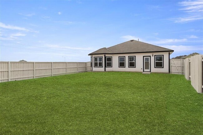 Photo - 195 Hortus Dr