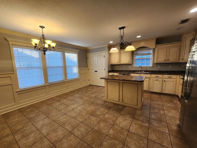 Photo - Charming 3-Bedroom Home with Modern Amenit...