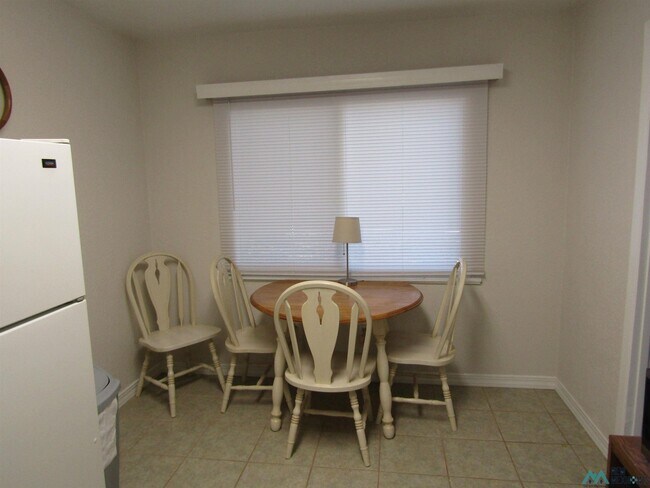 Photo - 903 S 10th St