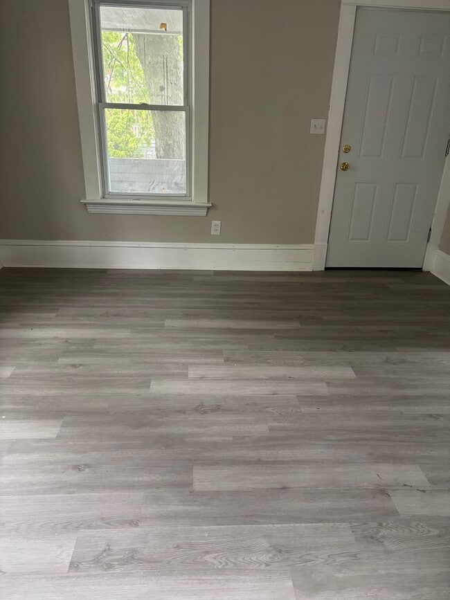 Photo - Section 8 & Eden Welcomed! 3 Bedroom home ...