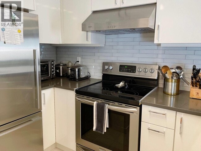 3333 W 4th Ave Unit 204