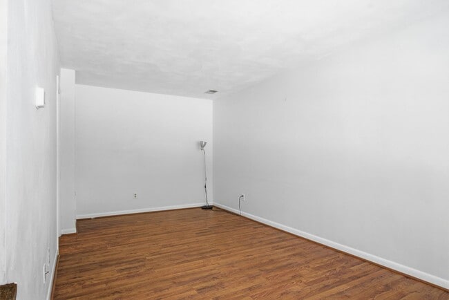 Photo - Two-Bedroom Townhouse Near Bus Line – Pet Friendly