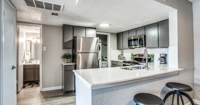 Photo - Preslee Apartments