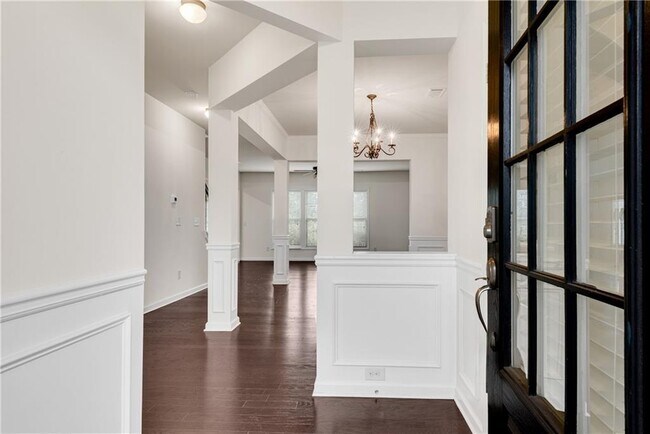 Photo - 4920 Breezewood Cir