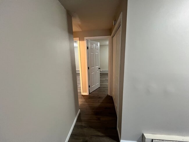 Photo - 2 Bedroom 1 Bathroom Apartment! Unit 2908 Lawnridge Ct Apt F