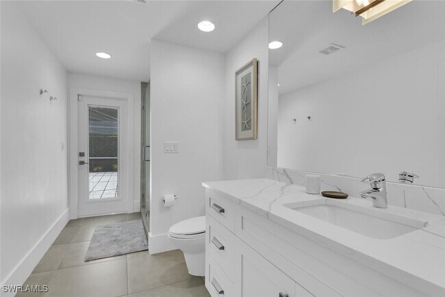 Photo - 420 Harbour Dr