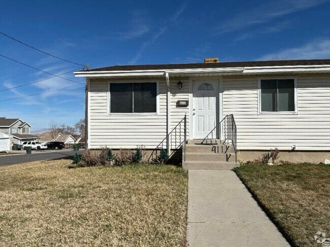 Building Photo - 455 E Vine St Unit 2 Bed 1 bath Duplex Rental