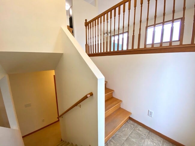 Photo - 3 bed Twinhome!!